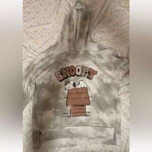 Women’s snoopy pullover sweater